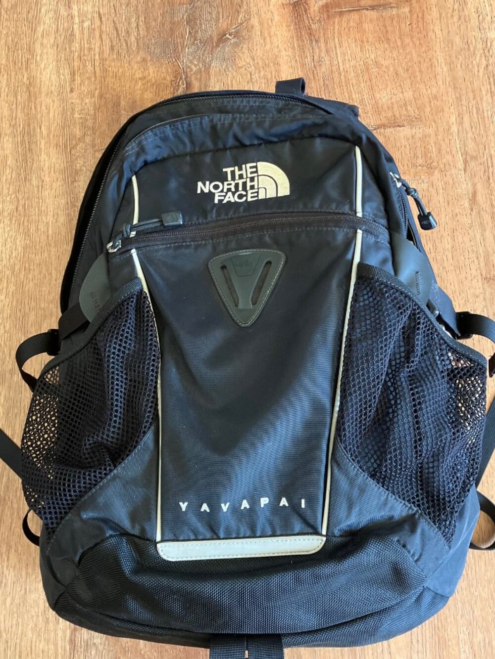 North Face Yavapai Backpack Hiking, Laptop, School 21"x15"x9 Very Good Condition
